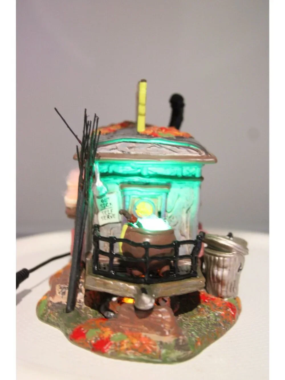 Dept 56 Halloween Village - Upchuck's Soup Kitchen - Haunted Wheels (NIB)